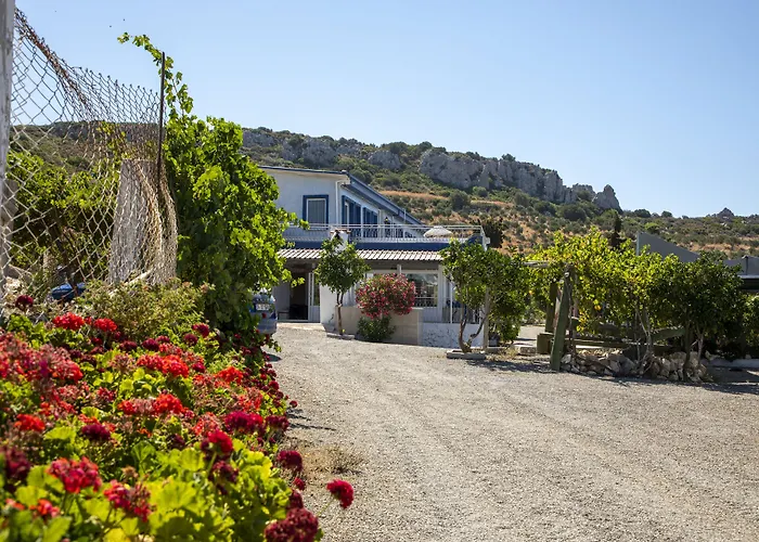 Goeknar Knidos Oasis Nature Szálloda 3*